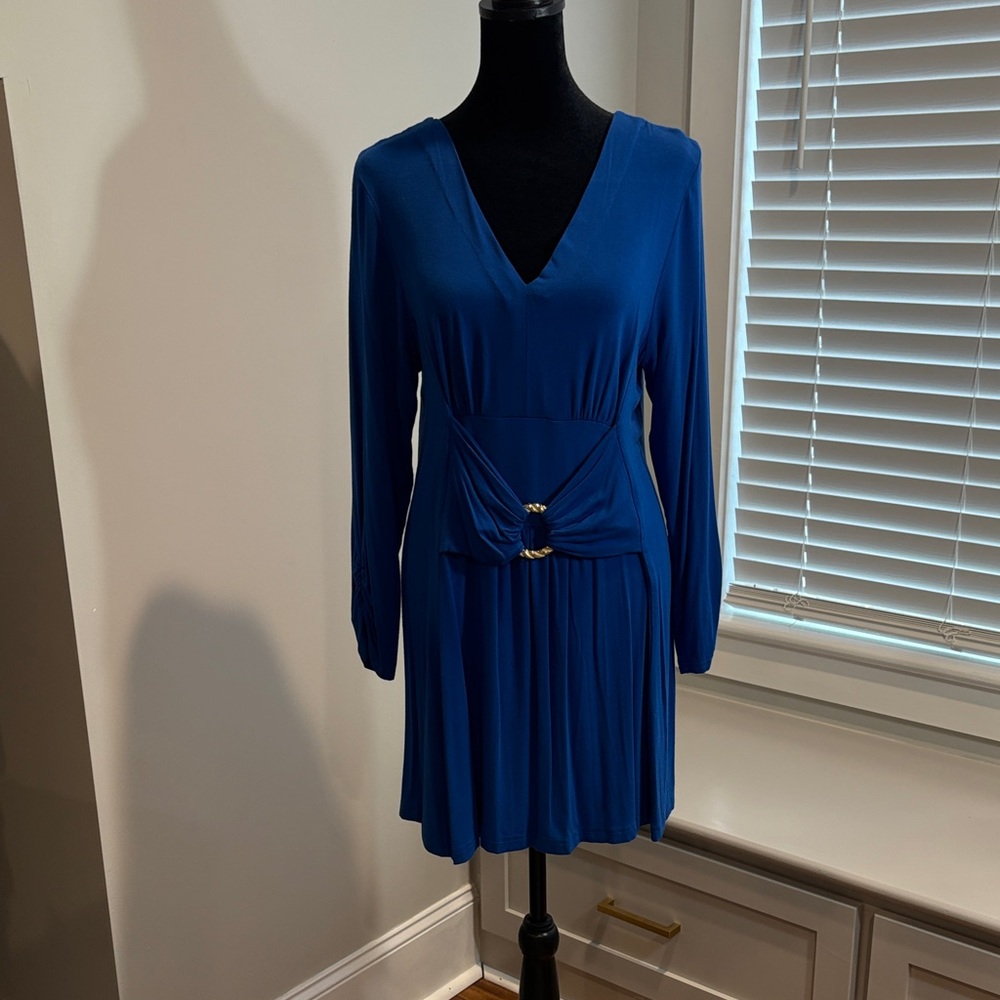 Elegant Blue V-Neck Dress